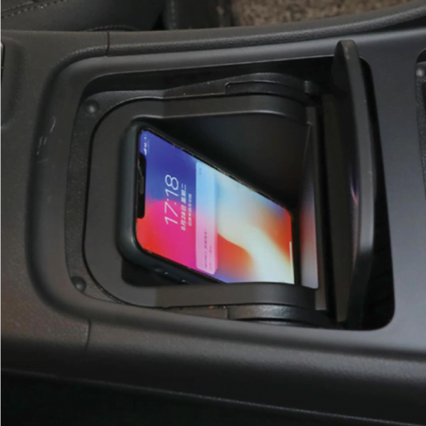 Fast Wireless charger (Mercedes Benz) (GLA CLA B A Class)