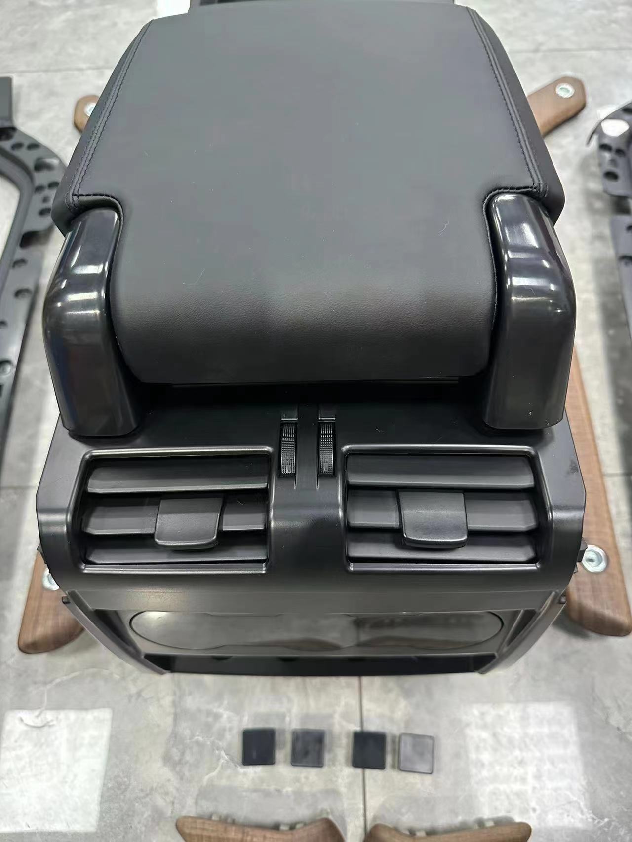 Center Console – Rage Rover Defender