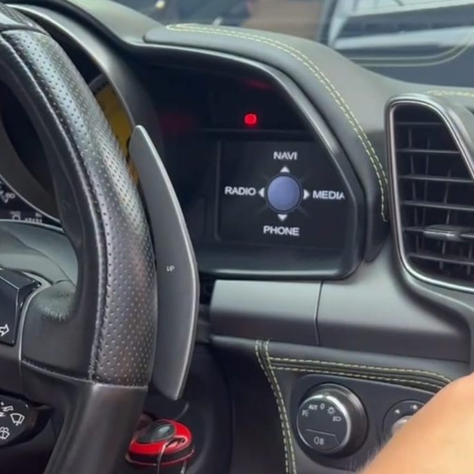 Screen Replacement (458) Ferrari